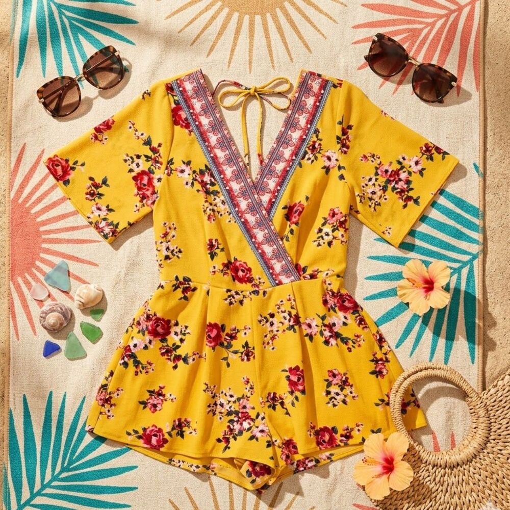 NWT Trixxi Yellow Floral Wrap Romper Flutter Sleeve Lined Size Large